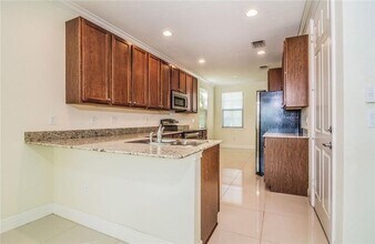 2727 NE 14th St in Fort Lauderdale, FL - Building Photo - Building Photo