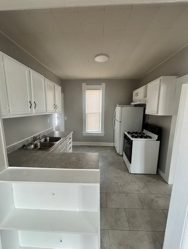 property at 2004 Latham St