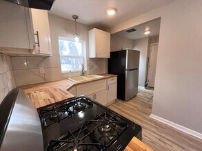 1404 North Ave NE in Grand Rapids, MI - Building Photo - Building Photo