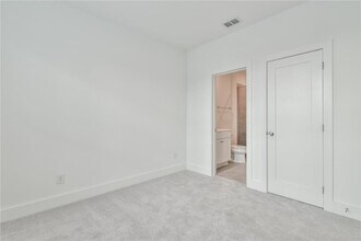 490 Harmony Ter NW in Atlanta, GA - Building Photo - Building Photo