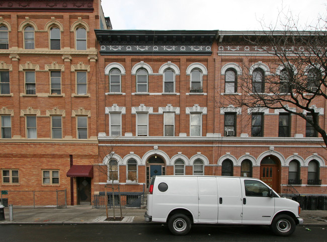 71 Irving Ave in Brooklyn, NY - Building Photo - Building Photo