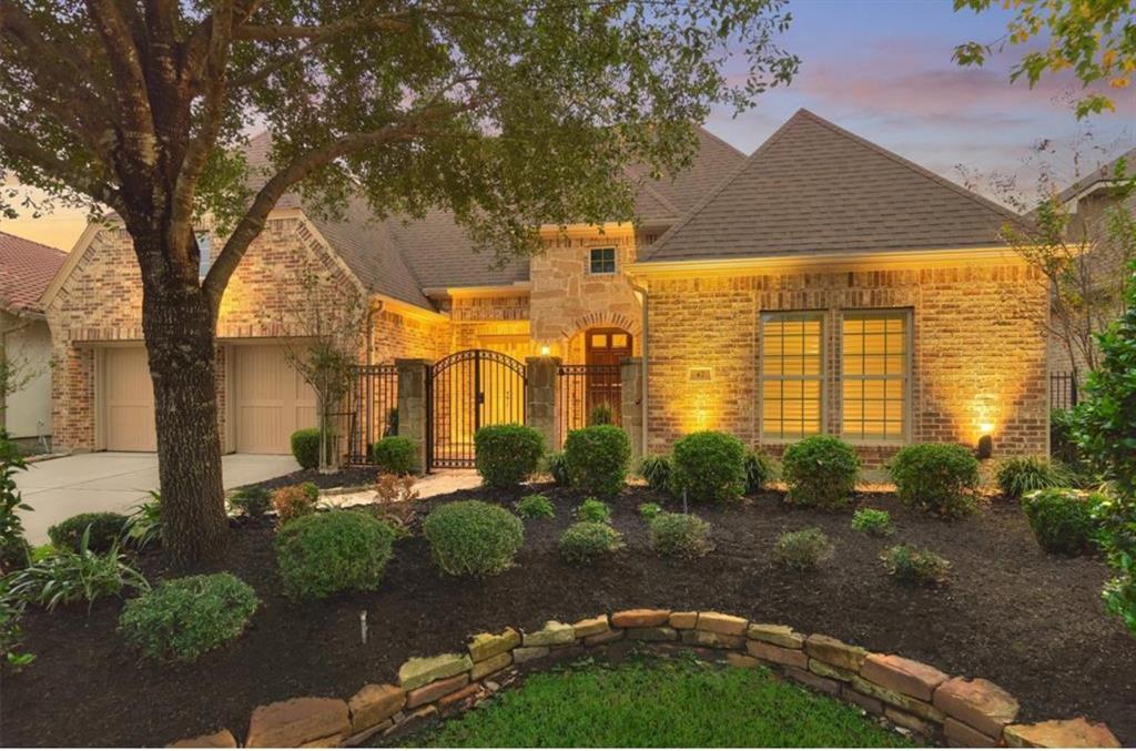 47 Woodglade Way in Tomball, TX - Building Photo