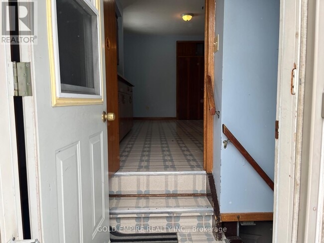 19 St Joseph St in St Thomas, ON - Building Photo - Building Photo