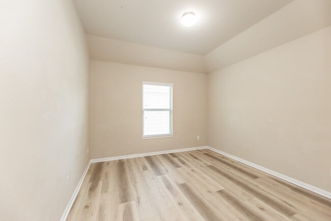 property at 2414 Garden Falls Dr