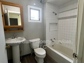 107 S Livingston St in Springfield, IL - Building Photo - Building Photo