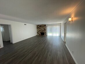 3870 Wisteria St in Seal Beach, CA - Building Photo - Building Photo