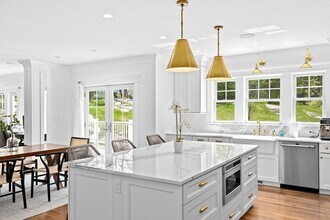 10 Ocean Ledge Dr in Cohasset, MA - Building Photo - Building Photo