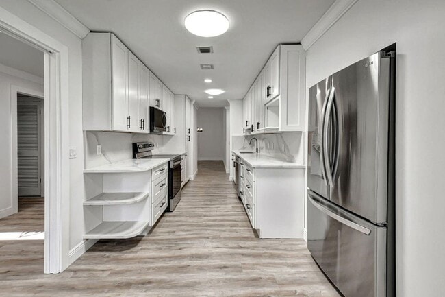 property at 4705 Fountains Dr S