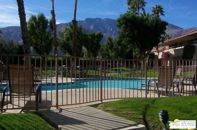 property at 420 N Villa Ct