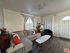 11617 Washington Pl in Los Angeles, CA - Building Photo - Building Photo