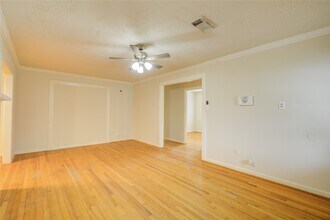 5902 Hornwood Dr in Houston, TX - Building Photo - Building Photo