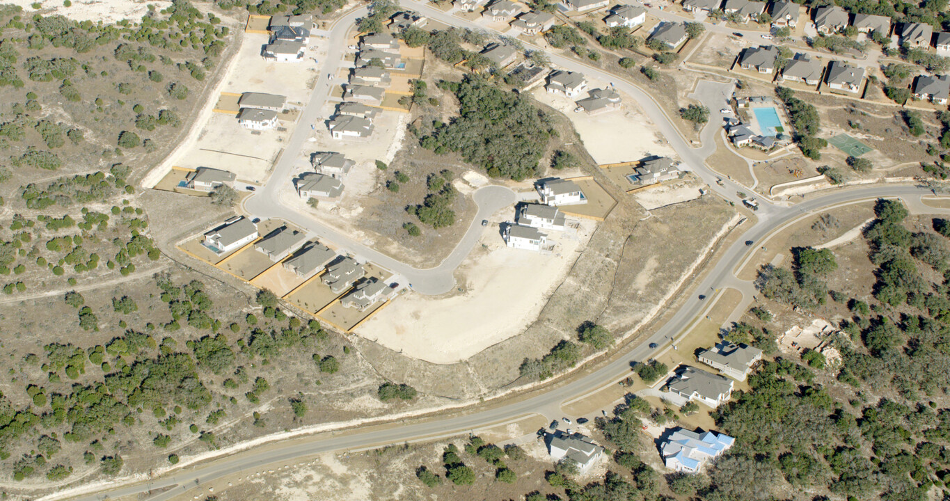 The Overlook at Johnson Ranch in Bulverde, TX - Building Photo