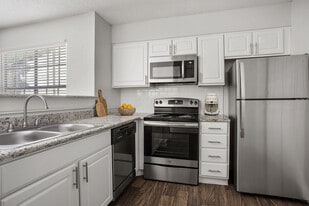 Bristol Grapevine in Grapevine, TX - Building Photo