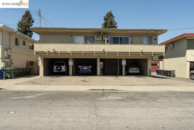 1601 Frisbie Ct in Concord, CA - Foto de edificio - Building Photo