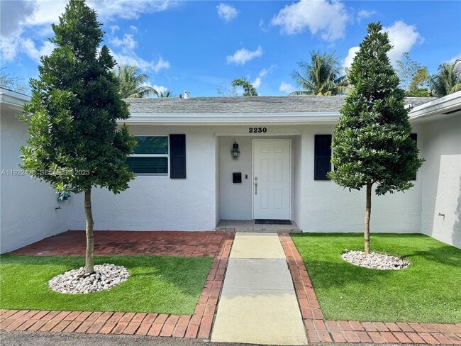 2230 Spanish Trail in Delray Beach, FL - Foto de edificio - Building Photo