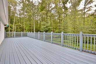 32 Cooper Rd in Monticello, NY - Building Photo - Building Photo