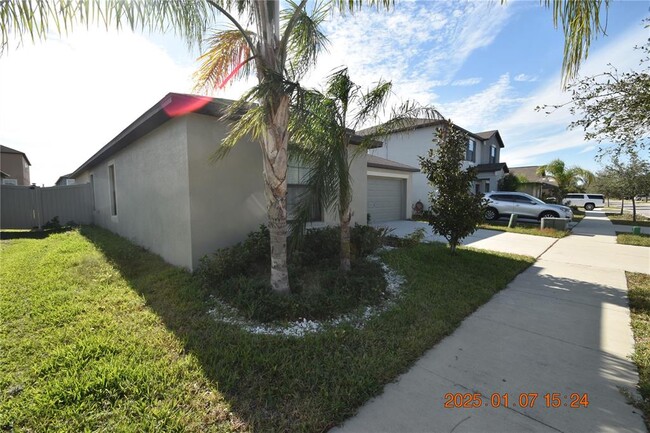 9610 Sage Creek Dr in Sun City Center, FL - Building Photo - Building Photo