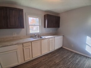 904 N Collett St in Danville, IL - Building Photo - Building Photo