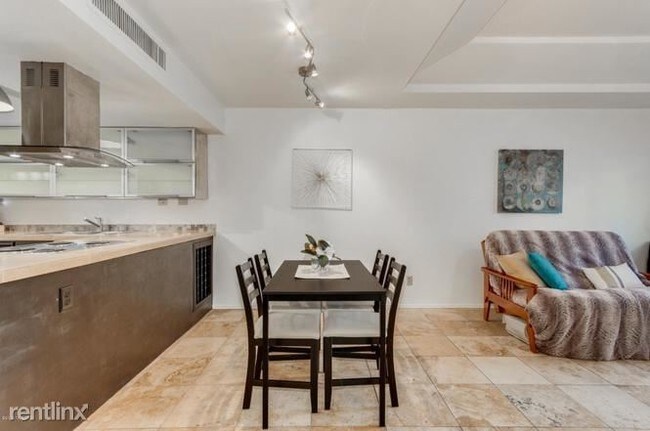 1200 E River Rd-Unit -Apt 7 in Tucson, AZ - Building Photo - Building Photo