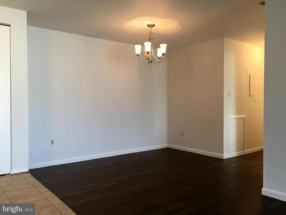 13215 Dairymaid Dr in Germantown, MD - Building Photo