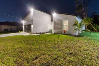2241 Nordendale Blvd in North Port, FL - Building Photo - Building Photo