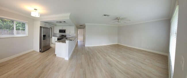 property at 728 SW 36th Terrace