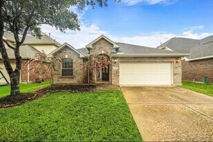 17923 Serene Shore Dr in Cypress, TX - Building Photo