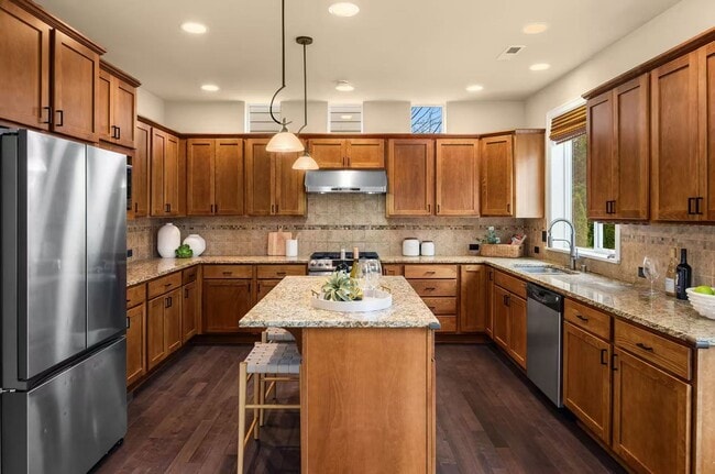 23313 SE 32nd Way in Sammamish, WA - Building Photo - Building Photo