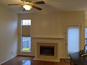 11817 Limoux Pl in Woodbridge, VA - Foto de edificio - Building Photo