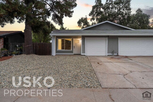 5012 Lorijo Way in North Highlands, CA - Building Photo - Building Photo