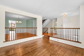 10794 Brewer House Rd in Rockville, MD - Building Photo - Building Photo