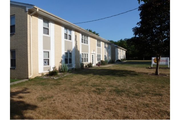 Sunrise Valley in West Des Moines, IA - Building Photo - Building Photo