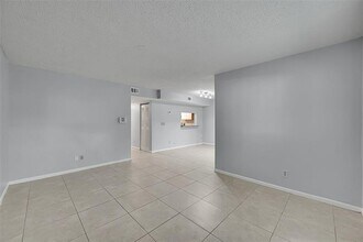 796 NW 91st Terrace in Plantation, FL - Building Photo - Building Photo