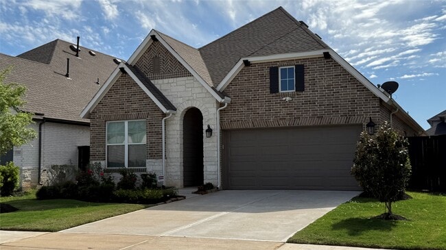 215 Amaranth Wy in Richmond, TX - Building Photo - Building Photo