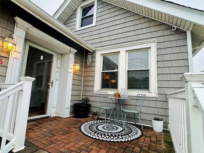 property at 226 E Pine St