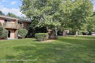 96 East Ave in Atlantic Highlands, NJ - Building Photo - Building Photo