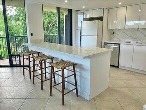 6601 SW 116th Ct, Unit # 308 in Miami, FL - Foto de edificio - Building Photo