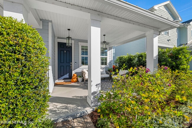 1067 Seaside Dr N in Jacksonville Beach, FL - Building Photo - Building Photo