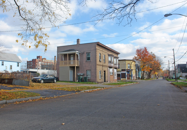 269 Whitney St in Rochester, NY - Building Photo - Building Photo