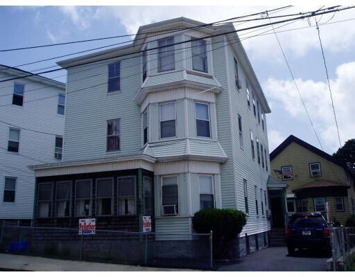 285 Hamlet St in Fall River, MA - Building Photo