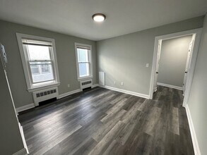 90 Winthrop Shore Dr in Winthrop, MA - Building Photo - Building Photo