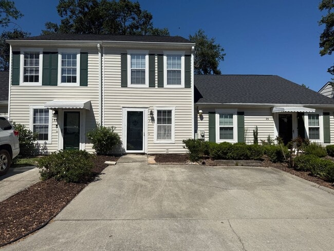 property at 31 Londonberry Ln