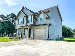 109 Dobbs County Court House Rd in La Grange, NC - Building Photo - Building Photo