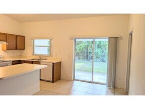 10 Eastern Pl in Palm Coast, FL - Building Photo - Building Photo