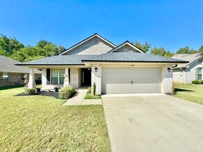 8437 Grayce Dr in Southaven, MS - Building Photo - Building Photo
