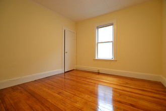 25 Brackett St, Unit 2 in Boston, MA - Building Photo - Building Photo