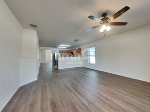 631 Chatham Walk Dr in Ruskin, FL - Building Photo - Building Photo