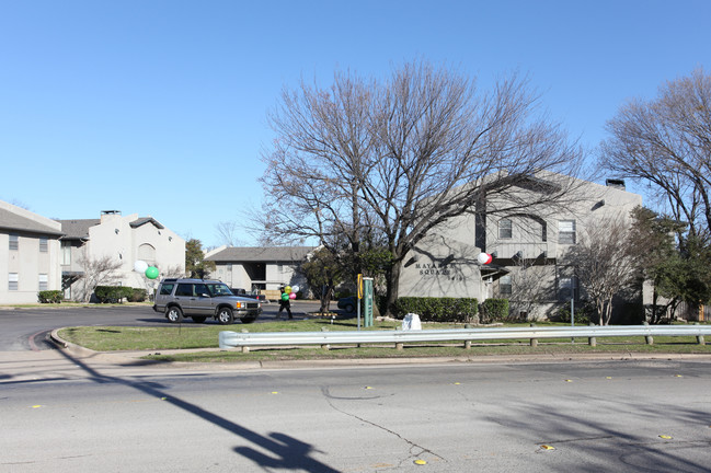 Mayarka Square in Irving, TX - Building Photo - Building Photo