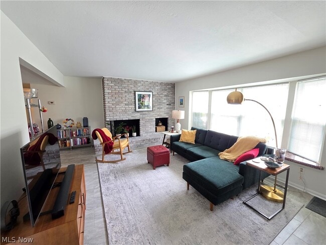 6995 Carriage Hill Dr in Brecksville, OH - Building Photo - Building Photo