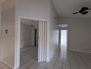 2711 San Remo Cir in Homestead, FL - Building Photo - Building Photo